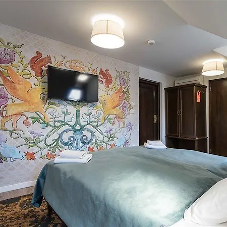 에스터 크라쿠프