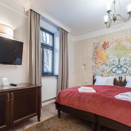 에스터 크라쿠프