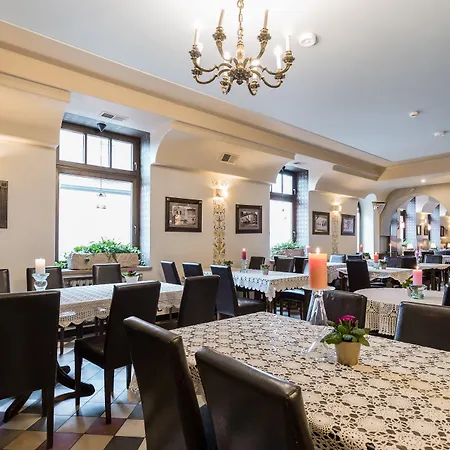 에스터 크라쿠프