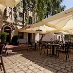 Ester Ξενοδοχείο 4*