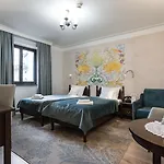 Ester 4* Krasków