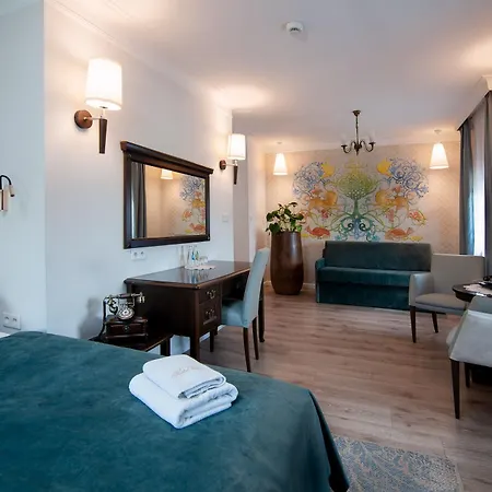 Ester Otel