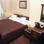 에스터 호텔 4*